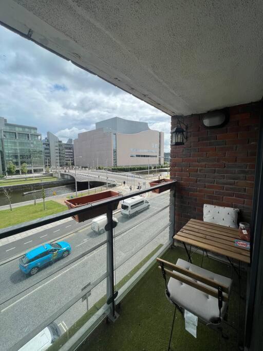 Stylish Flat With River View Apartment Dublin Exterior photo