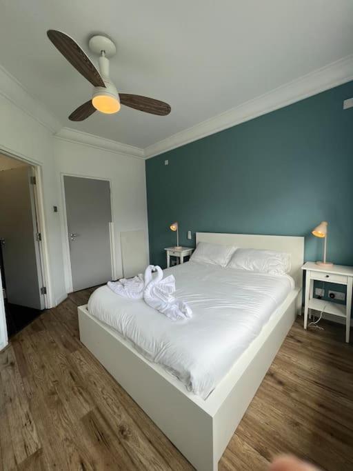 Stylish Flat With River View Apartment Dublin Exterior photo